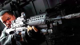 枪战电影花絮,花絮中的惊险瞬间